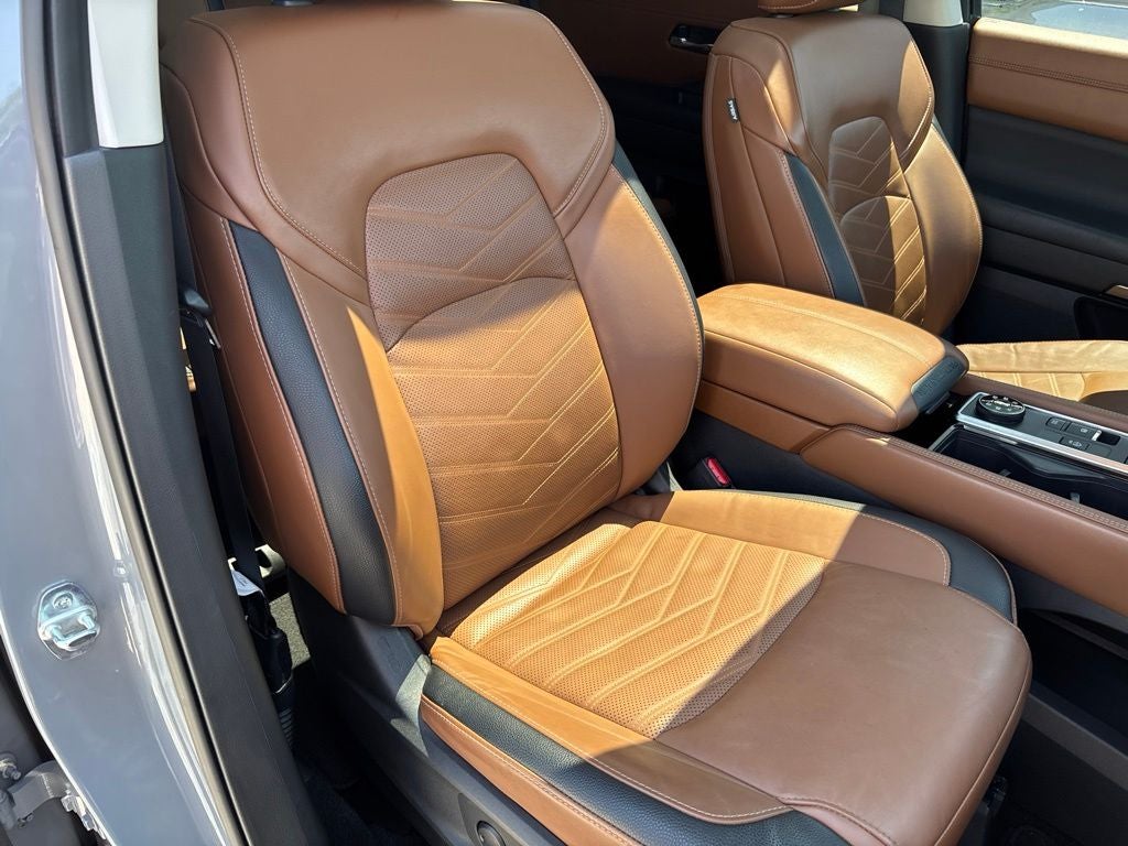 2023 Nissan Pathfinder Platinum