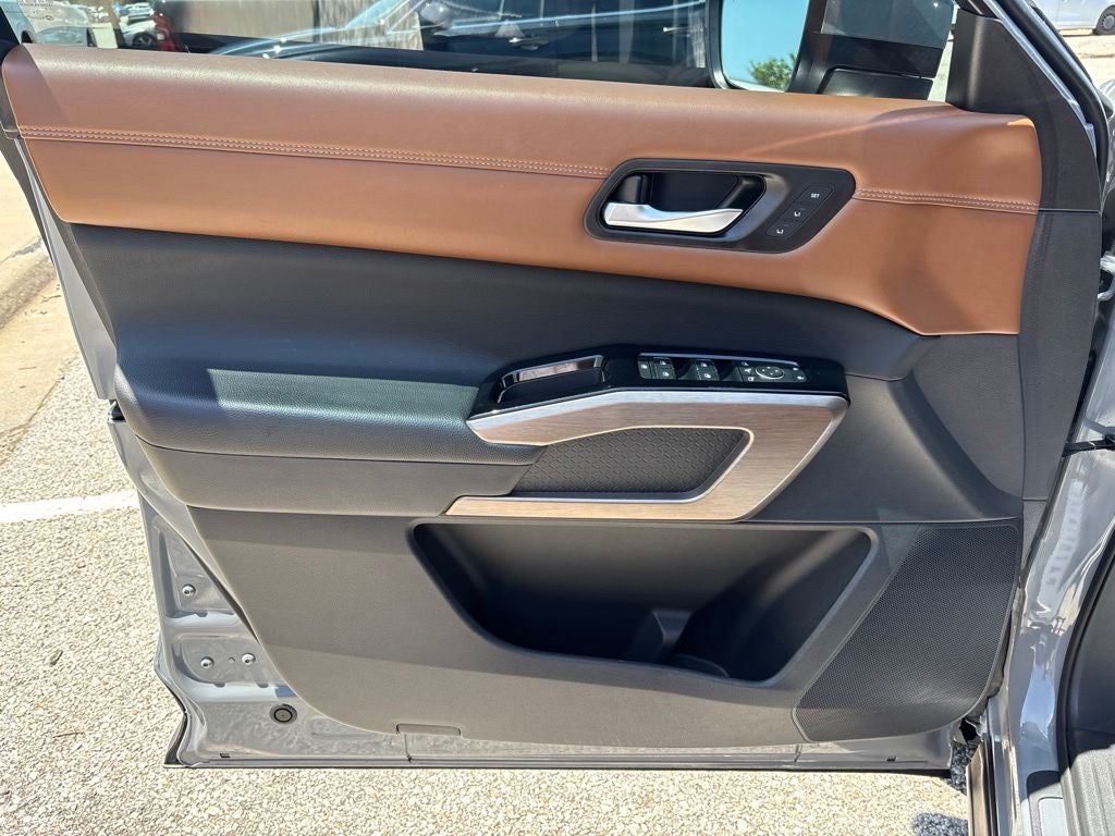2023 Nissan Pathfinder Platinum