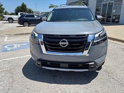 2023 Nissan Pathfinder Platinum 4WD