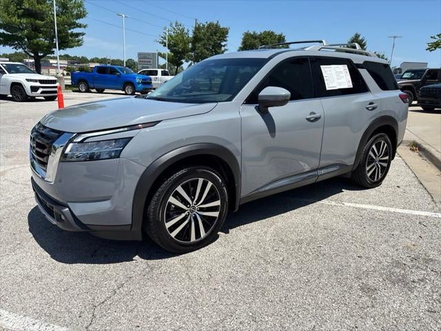 2023 Nissan Pathfinder Platinum 4WD