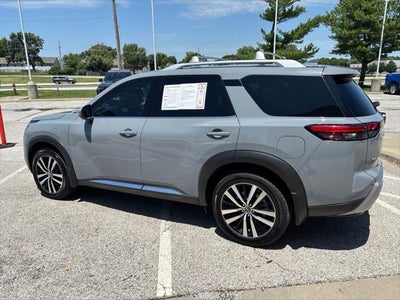 2023 Nissan Pathfinder Platinum 4WD