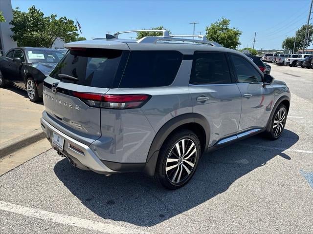 2023 Nissan Pathfinder Platinum 4WD