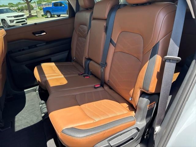 2023 Nissan Pathfinder Platinum 4WD