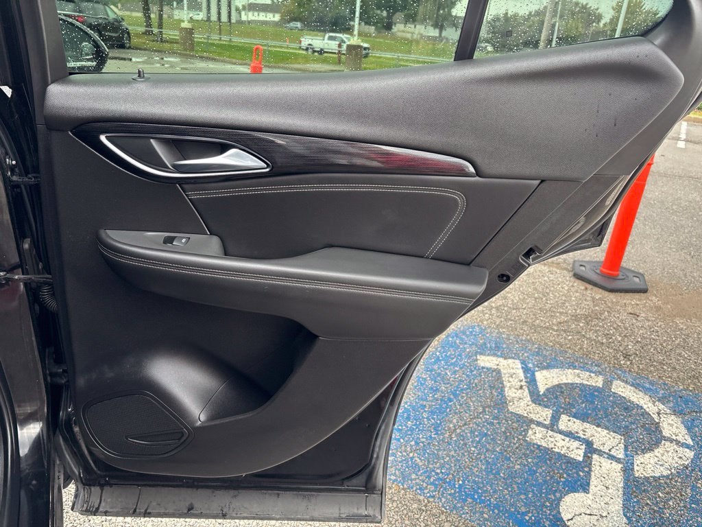 2023 Buick Envision Essence FWD