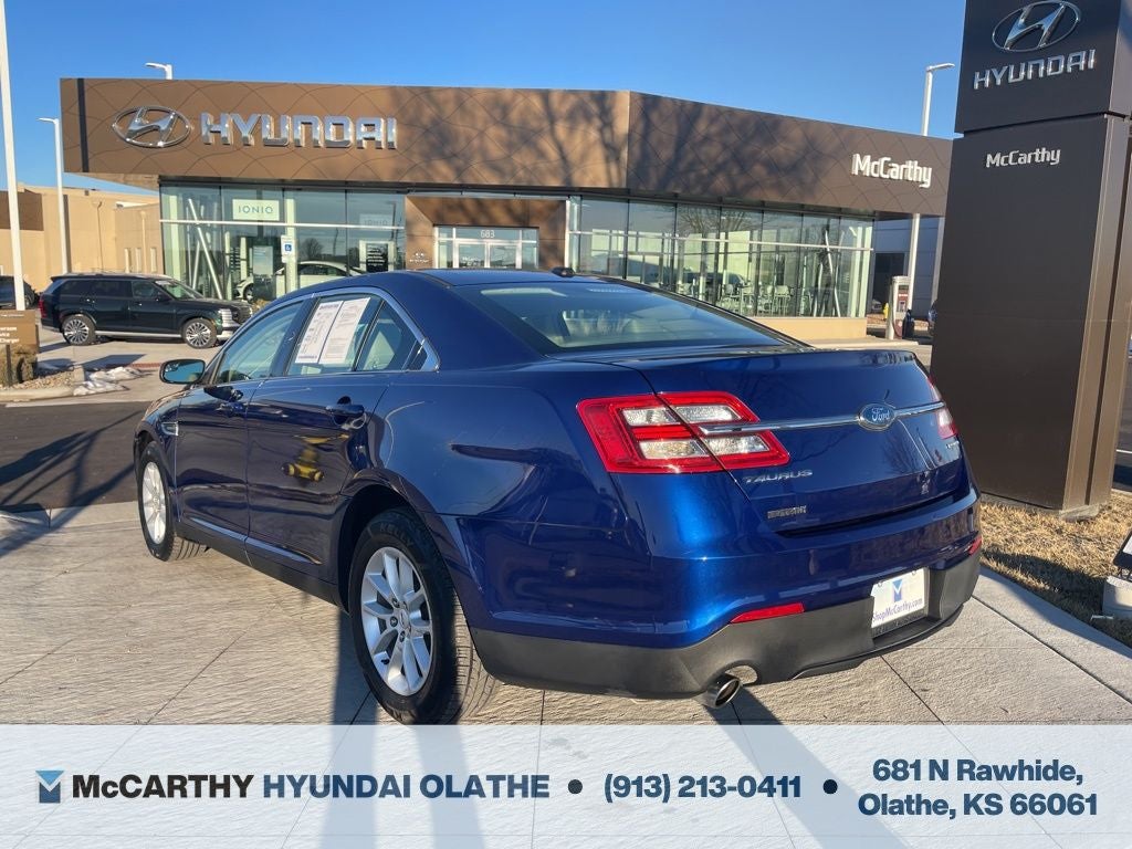 2013 Ford Taurus SE