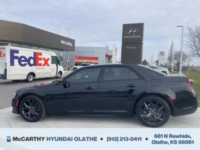 2022 Chrysler 300 Touring