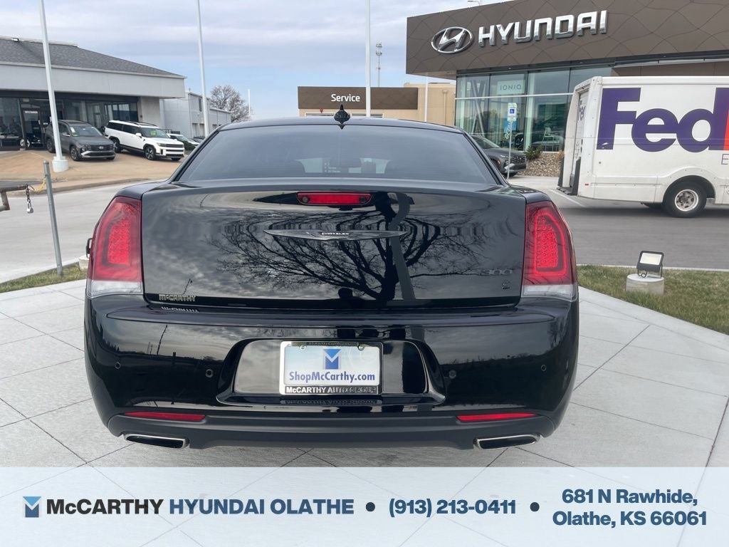 2022 Chrysler 300 Touring