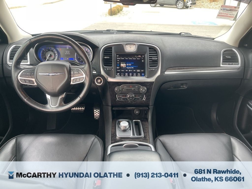 2022 Chrysler 300 Touring