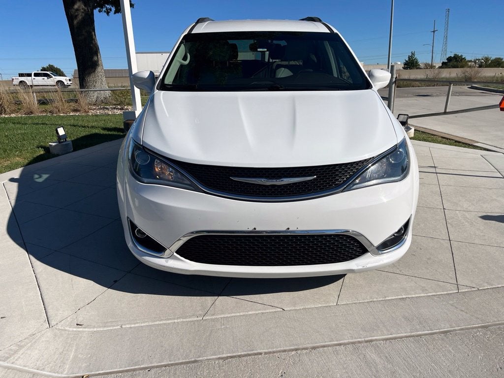2017 Chrysler Pacifica Touring L