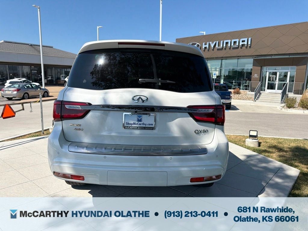 2022 INFINITI QX80 Premium Select