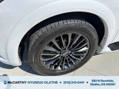 2022 INFINITI QX80 Premium Select