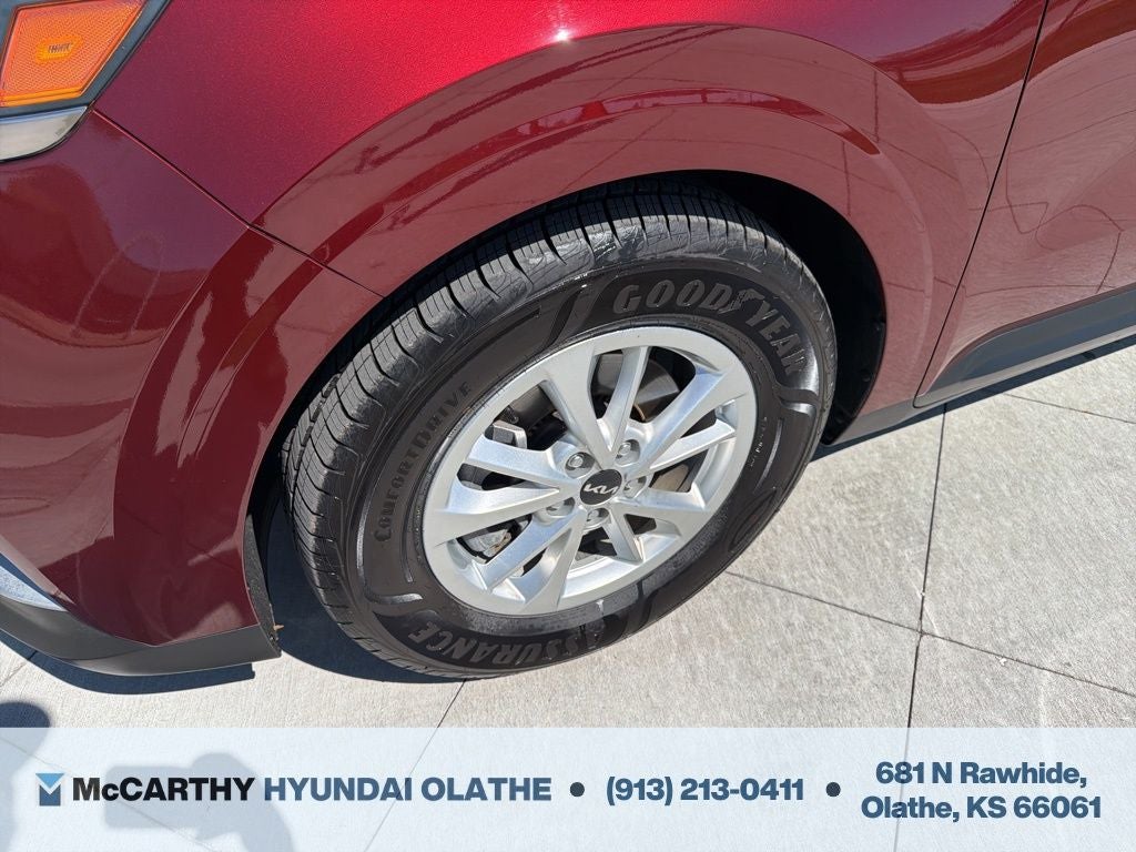 2023 Kia Carnival LX