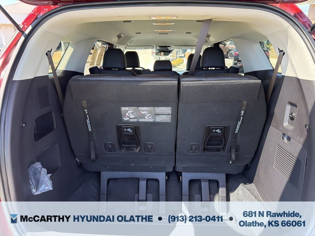 2023 Kia Carnival LX