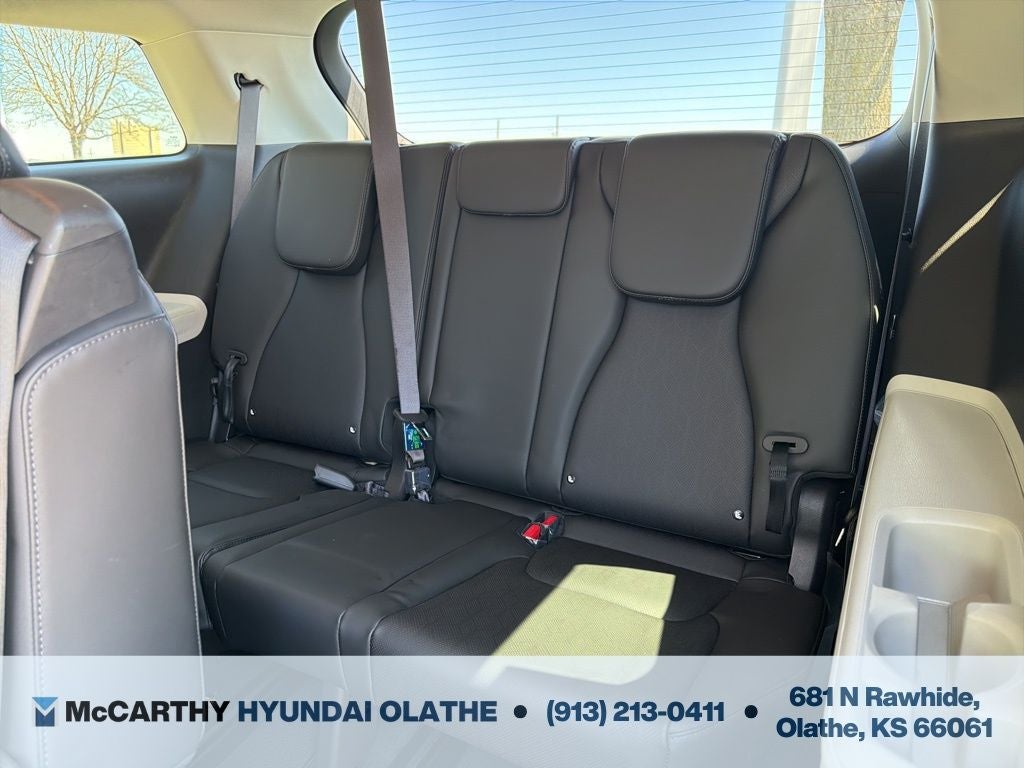 2023 Kia Carnival LX