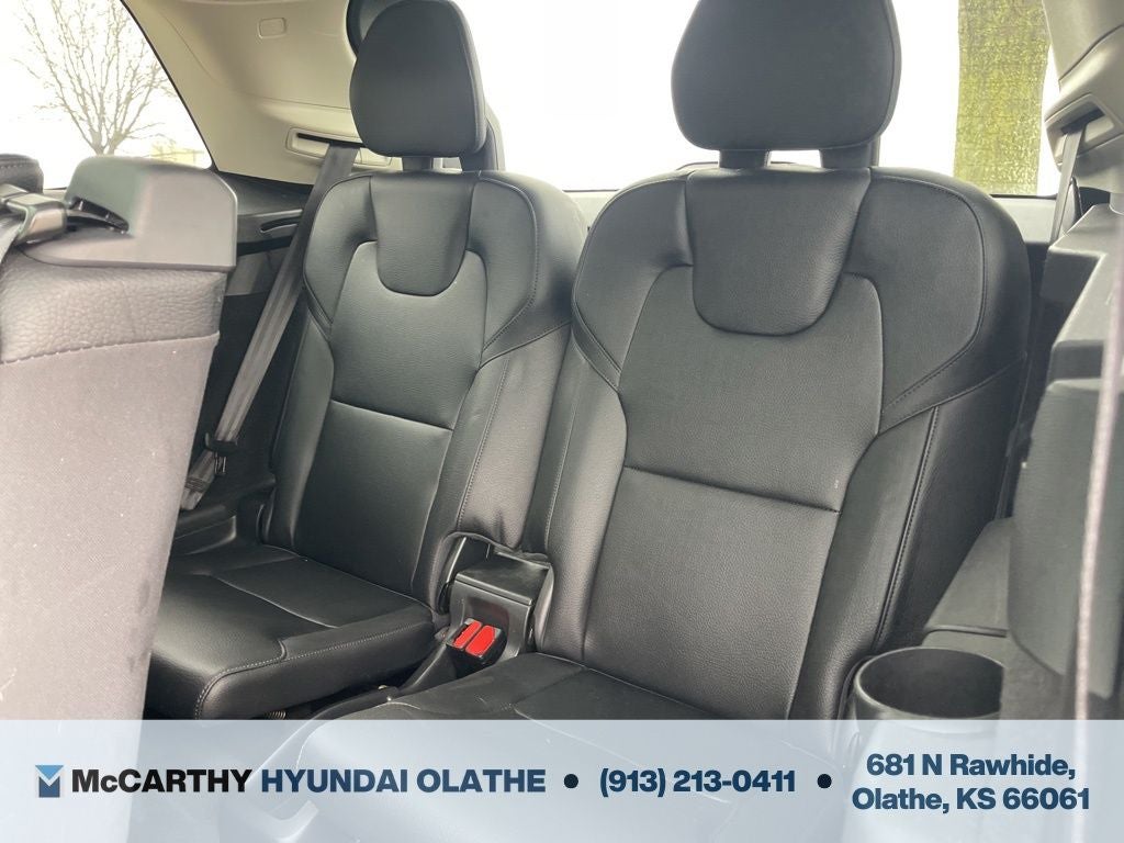 2016 Volvo XC90 T6 Momentum