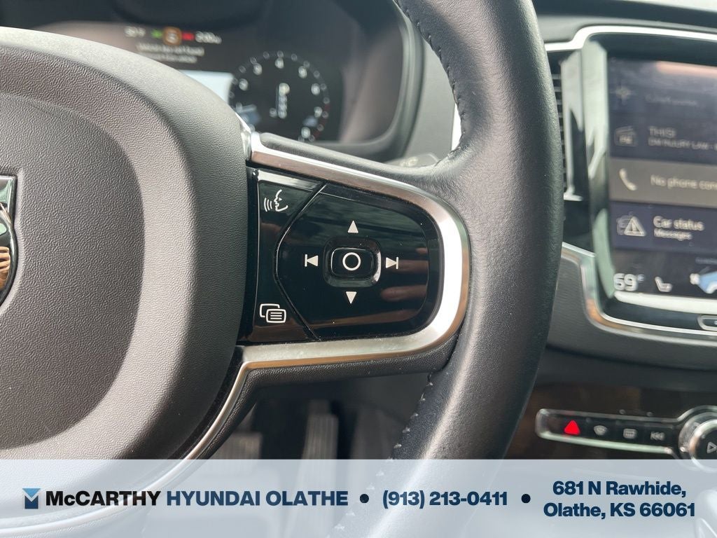 2016 Volvo XC90 T6 Momentum