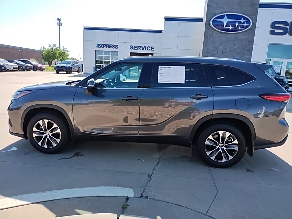 2022 Toyota Highlander XLE