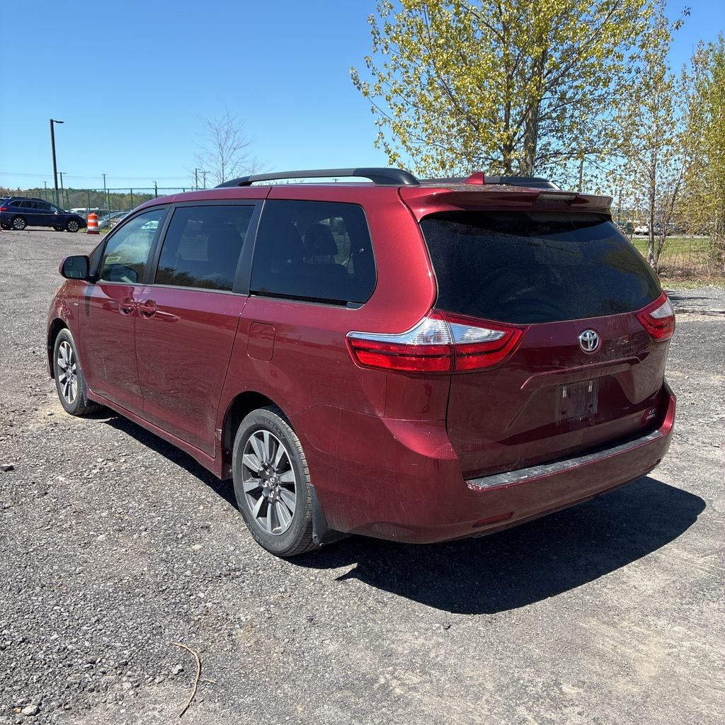 2018 Toyota Sienna LE 7 Passenger
