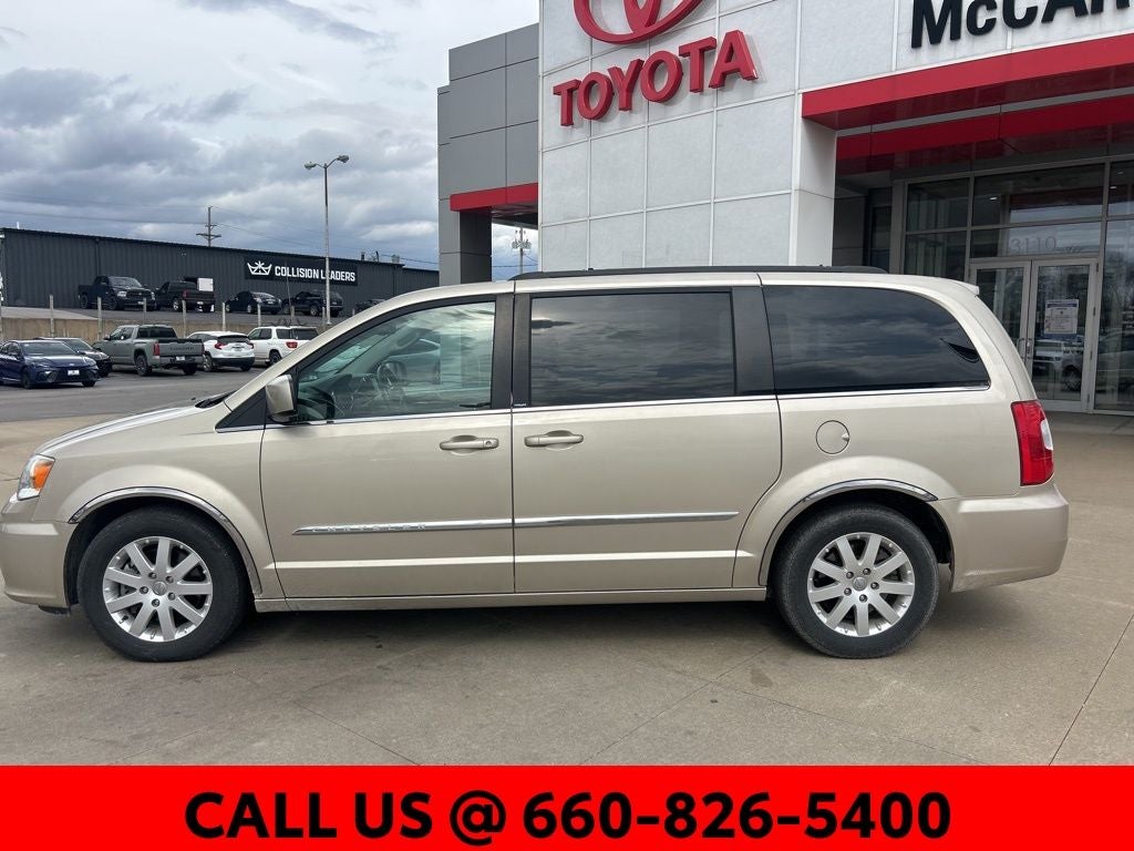 2014 Chrysler Town & Country Touring