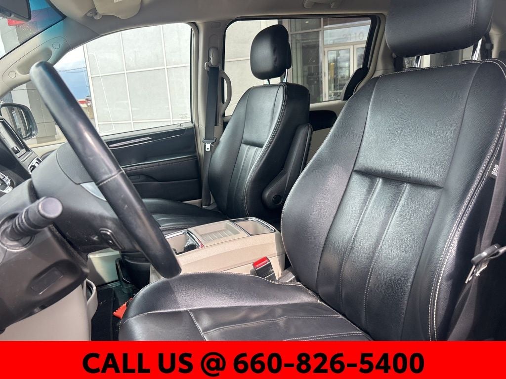 2014 Chrysler Town & Country Touring