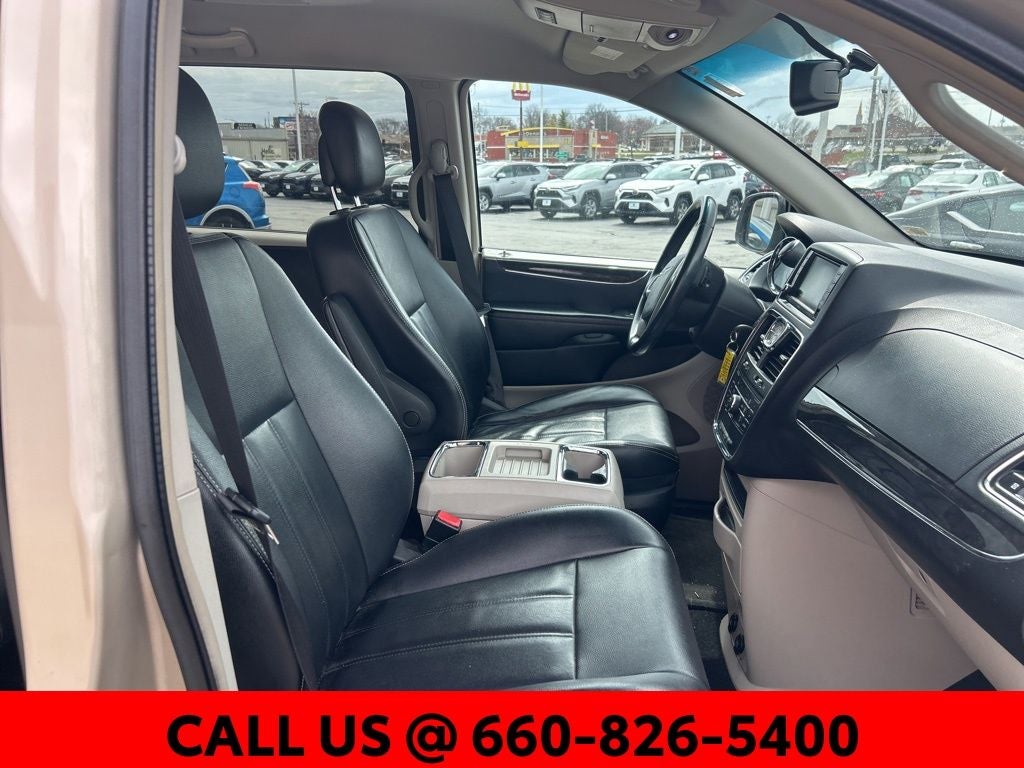 2014 Chrysler Town & Country Touring