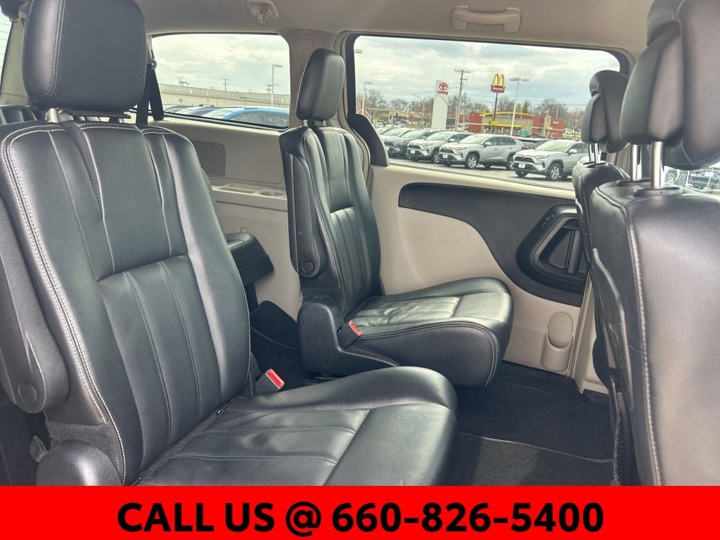 2014 Chrysler Town & Country Touring