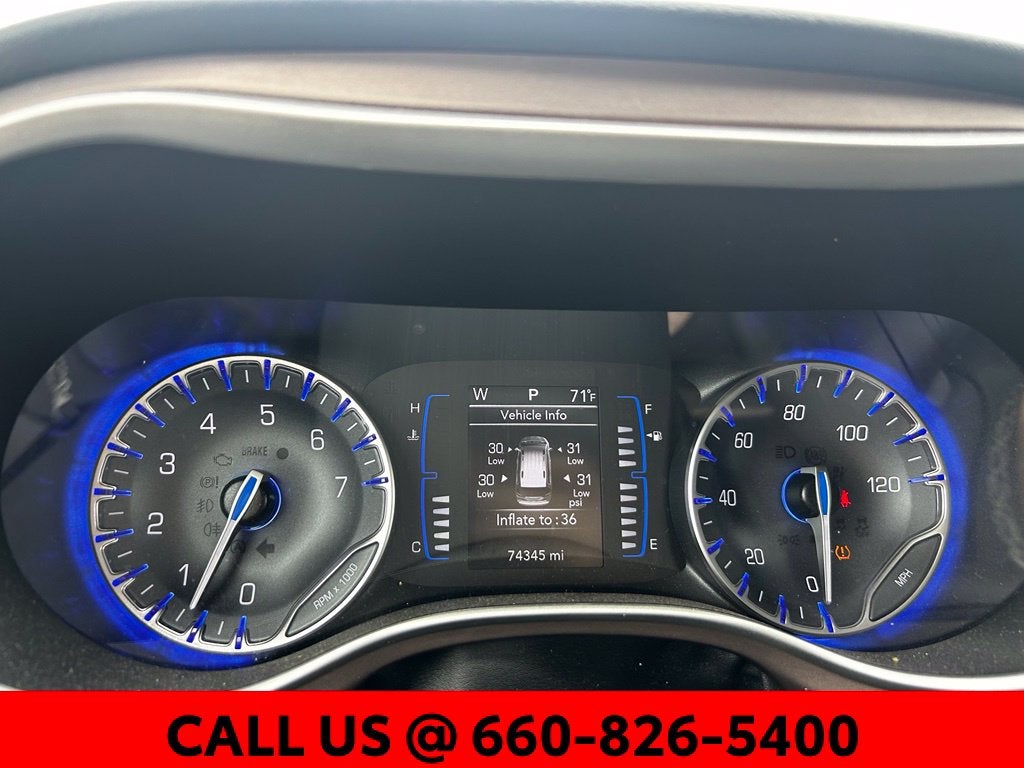 2023 Chrysler Voyager LX
