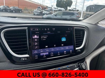 2022 Chrysler Pacifica Hybrid Touring L