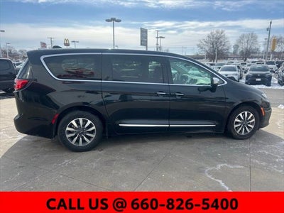 2023 Chrysler Pacifica Hybrid Limited
