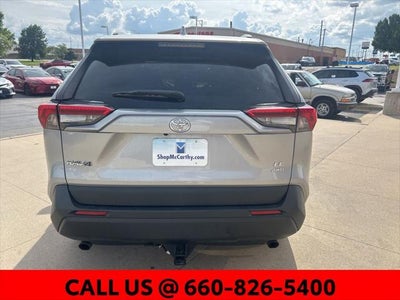 2020 Toyota RAV4 LE
