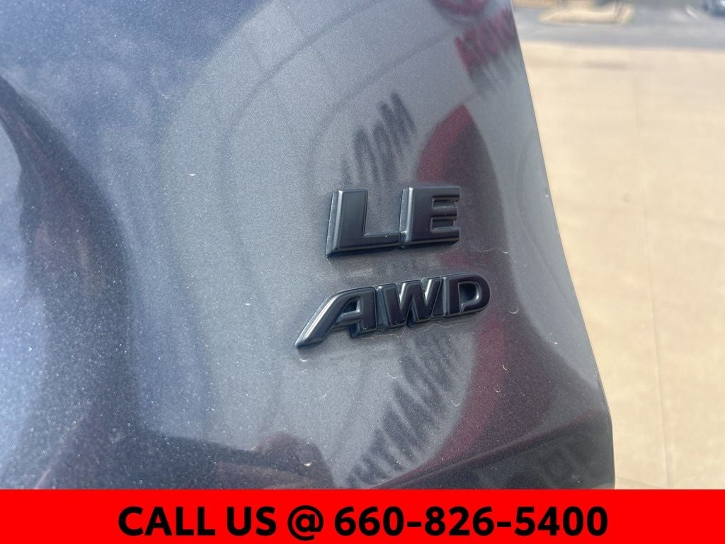 2020 Toyota RAV4 LE
