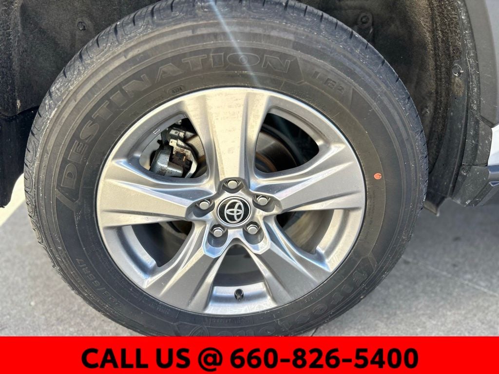 2025 Toyota RAV4 XLE