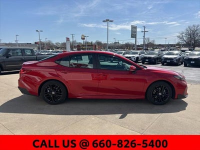 2025 Toyota Camry SE