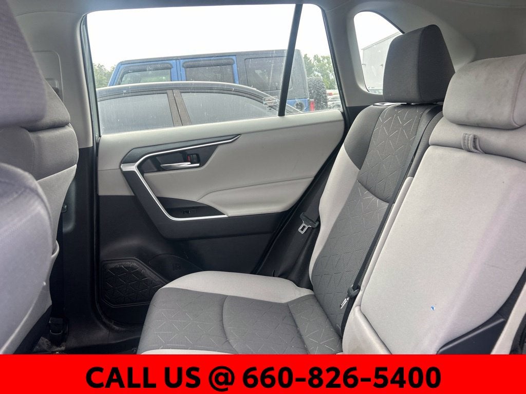 2022 Toyota RAV4 Hybrid XLE
