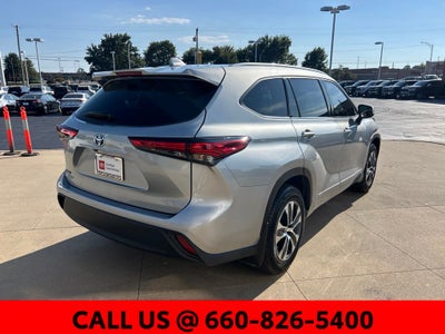 2022 Toyota Highlander Hybrid XLE