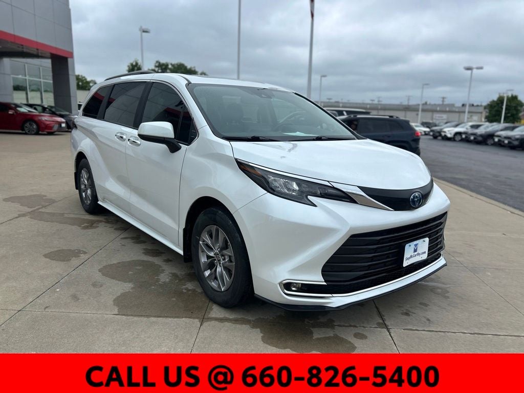 2024 Toyota Sienna XLE 8 Passenger