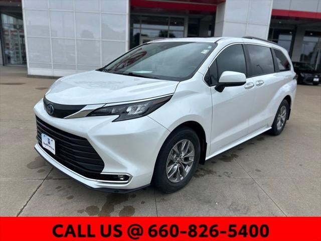 2024 Toyota Sienna XLE 8 Passenger