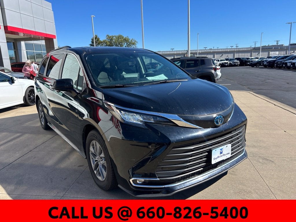 2022 Toyota Sienna XLE 7 Passenger