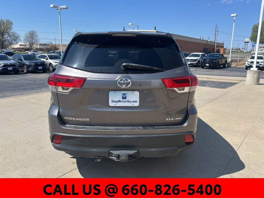 2019 Toyota Highlander SE