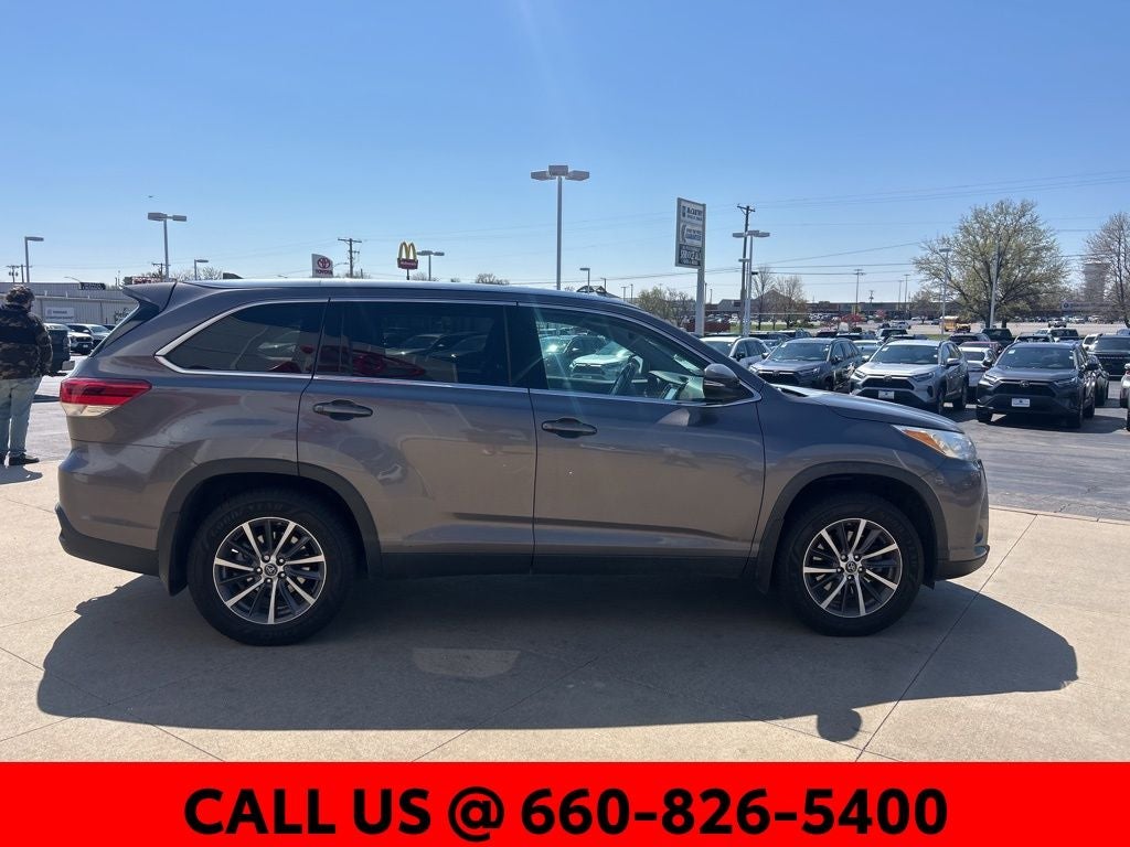 2019 Toyota Highlander SE