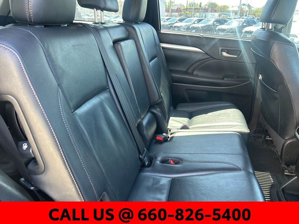 2019 Toyota Highlander SE