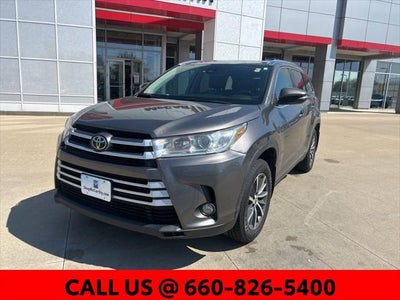 2019 Toyota Highlander SE