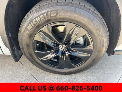 2025 Toyota Highlander Hybrid XLE