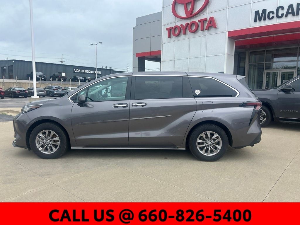 2023 Toyota Sienna XLE 8 Passenger