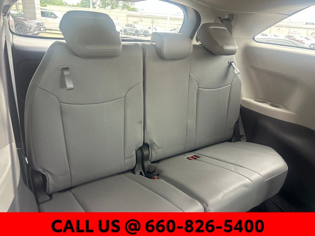 2023 Toyota Sienna XLE 8 Passenger
