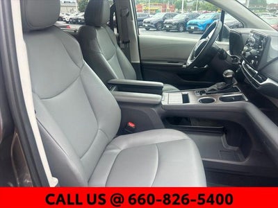 2023 Toyota Sienna XLE 8 Passenger