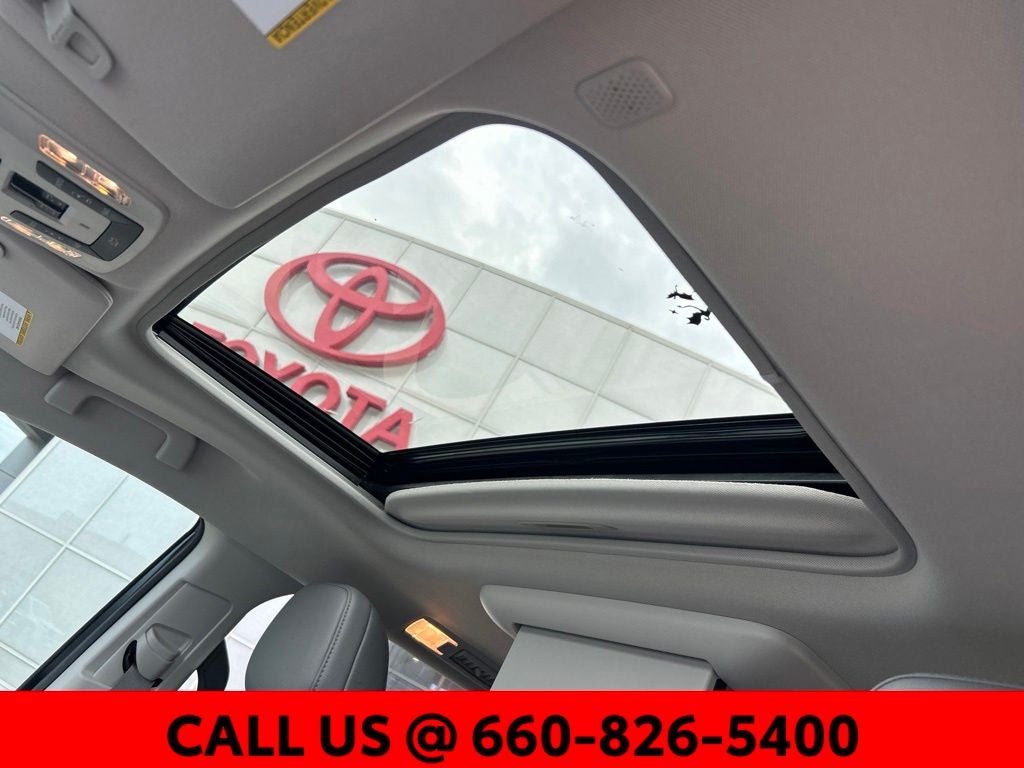 2024 Toyota Sienna Limited 7 Passenger
