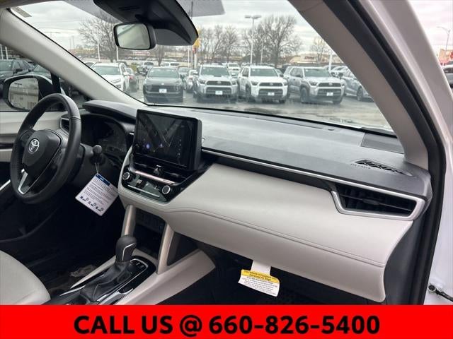 2024 Toyota Corolla Cross LE