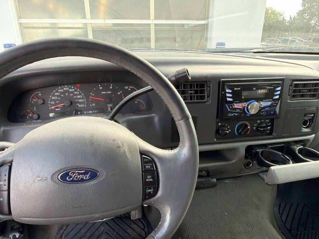 2004 Ford Super Duty F-250 Base