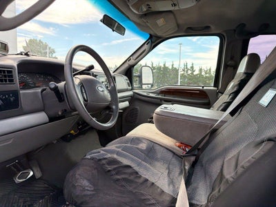 2004 Ford Super Duty F-250 Base
